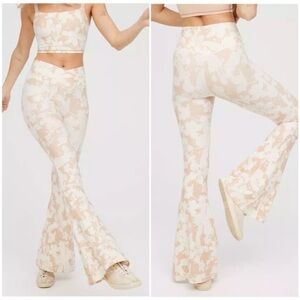 Aerie Offline Crossover Floral Legging Flares Pants